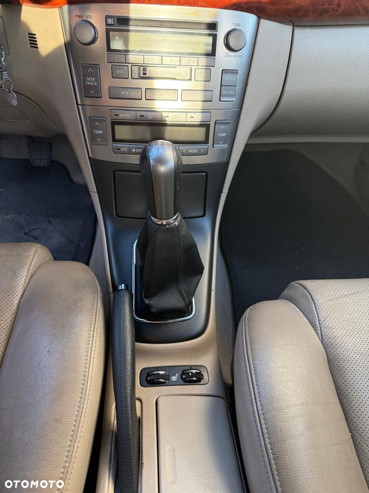 Toyota Avensis 2.0 D-4D Prestige - 10