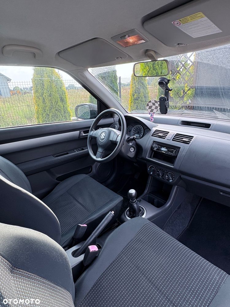Suzuki Swift - 9