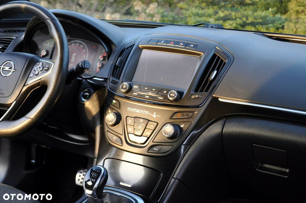 Opel Insignia - 26
