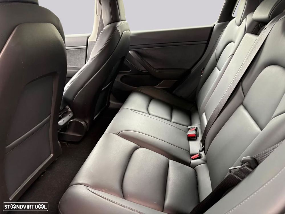 Tesla Model 3 - 7