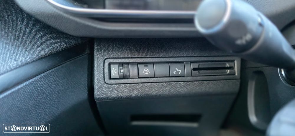 Peugeot 5008 PureTech 130 EAT8 Stop & Start Allure Pack - 25