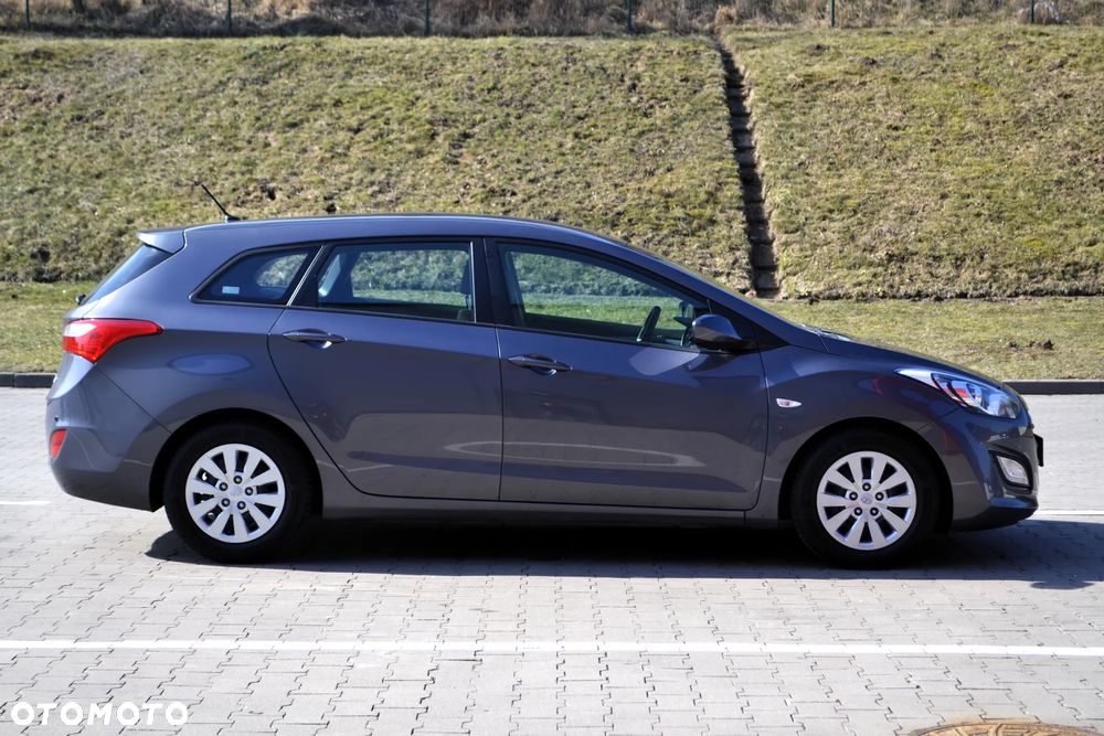 Hyundai i30 1.6 GDI BlueDrive Comfort - 27