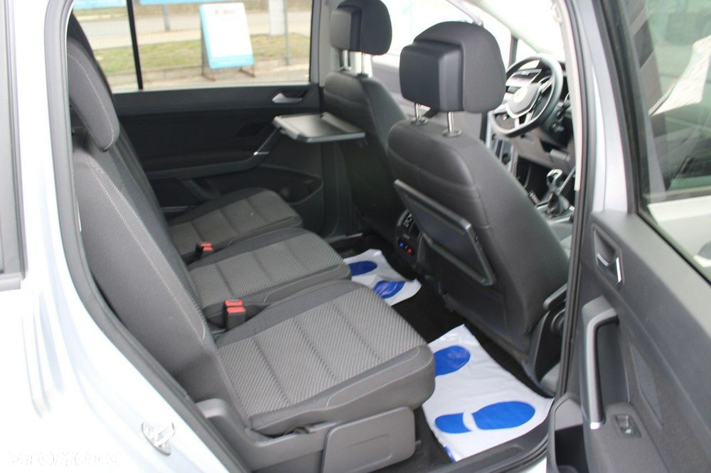 Volkswagen Touran - 30