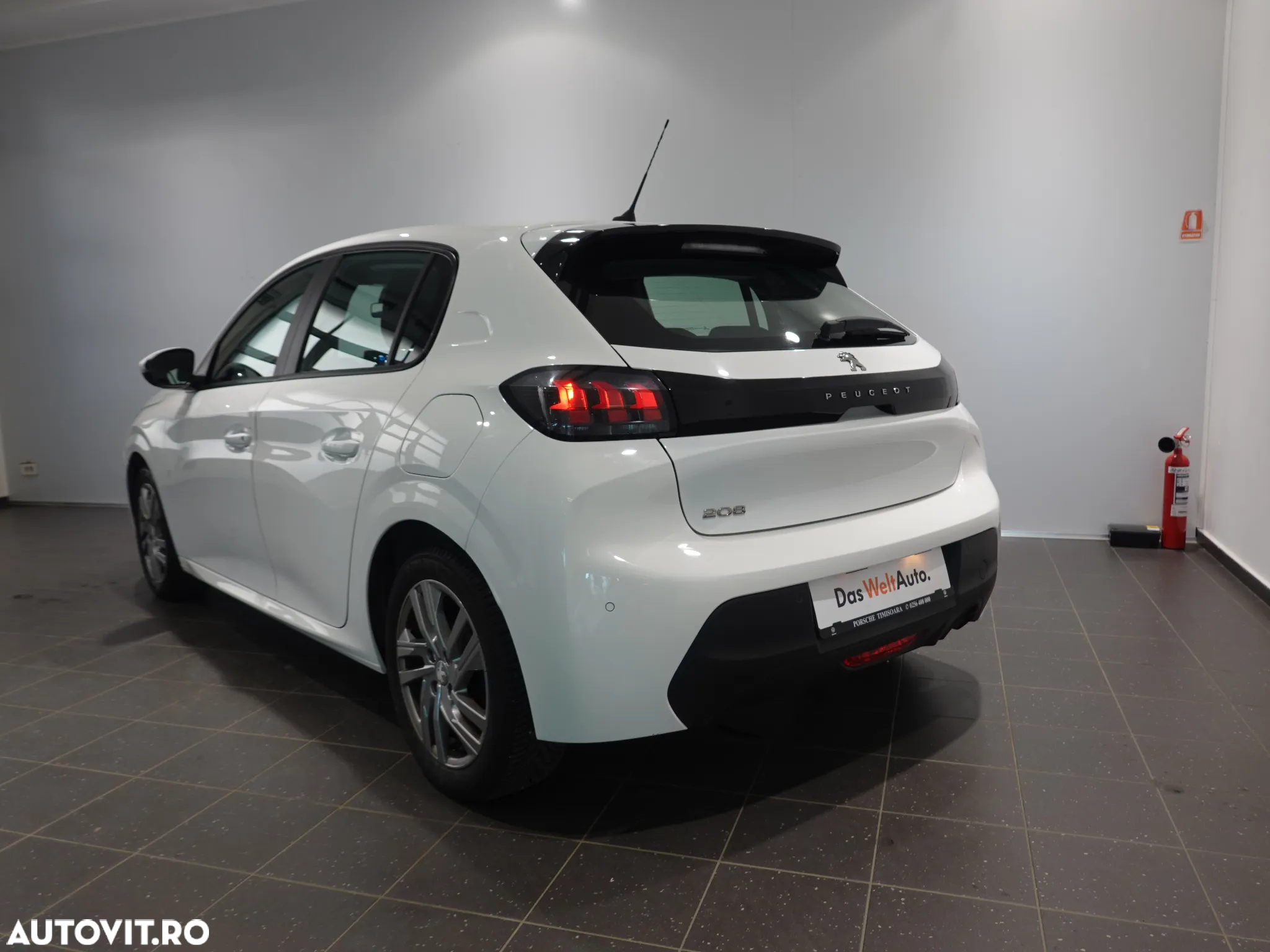 Peugeot 208 - 3
