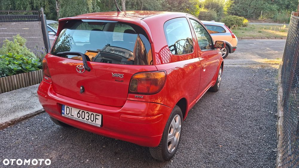 Toyota Yaris 1.0 Base - 6