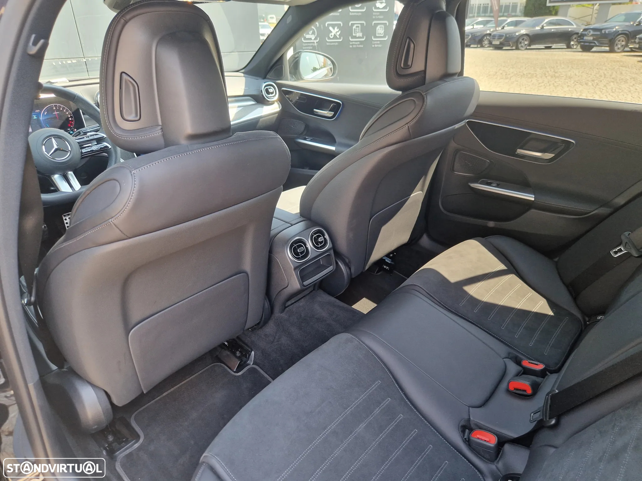 Mercedes-Benz C 300 e AMG Line - 11