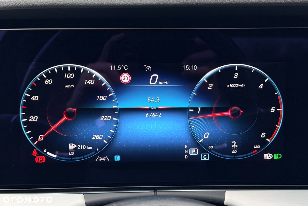 Mercedes-Benz CLS 220 d AMG - 9