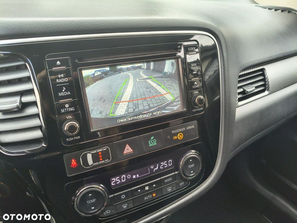 Mitsubishi Outlander - 9