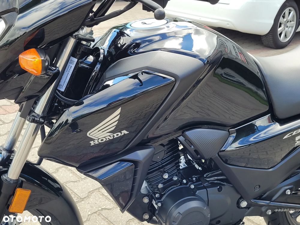 Honda CB - 10
