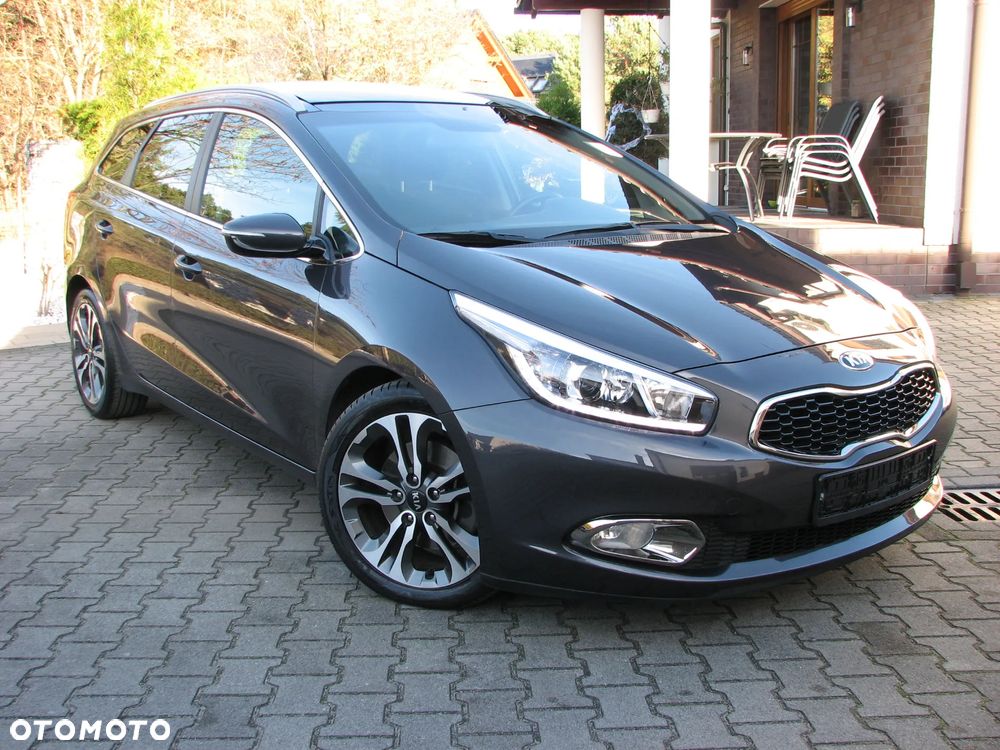 Kia Ceed 1.6 CRDi 128 Platinum Edition - 1