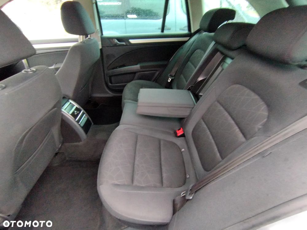 Skoda Superb 2.0 TDI Family - 11