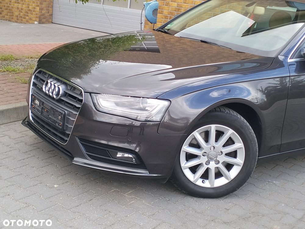 Audi A4 Avant 2.0 TDI DPF quattro Attraction - 19