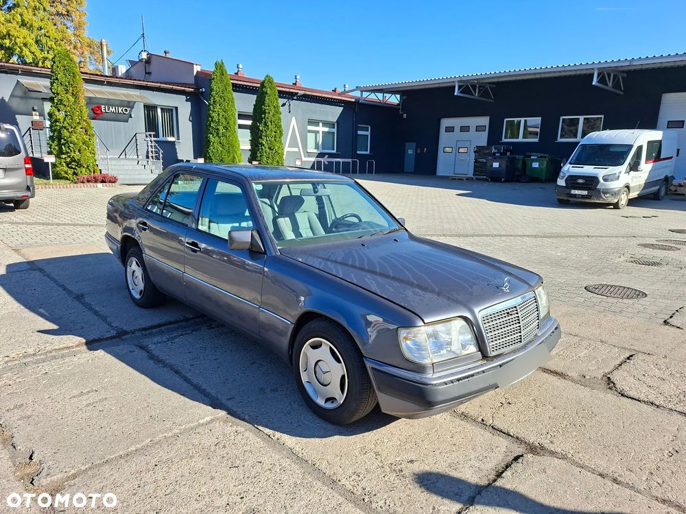 Mercedes-Benz E-Class 1994 photo 2