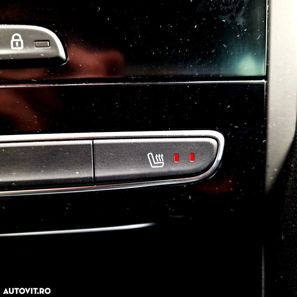 Renault Megane TCe 140 GPF Techno - 26