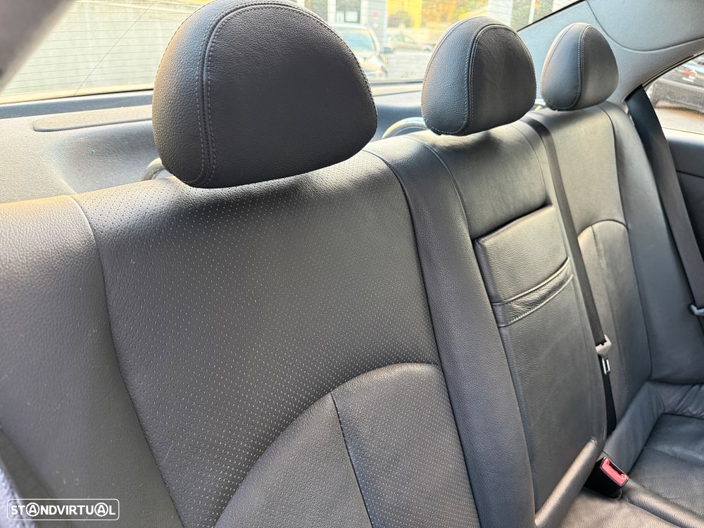 Mercedes-Benz E 270 - 22