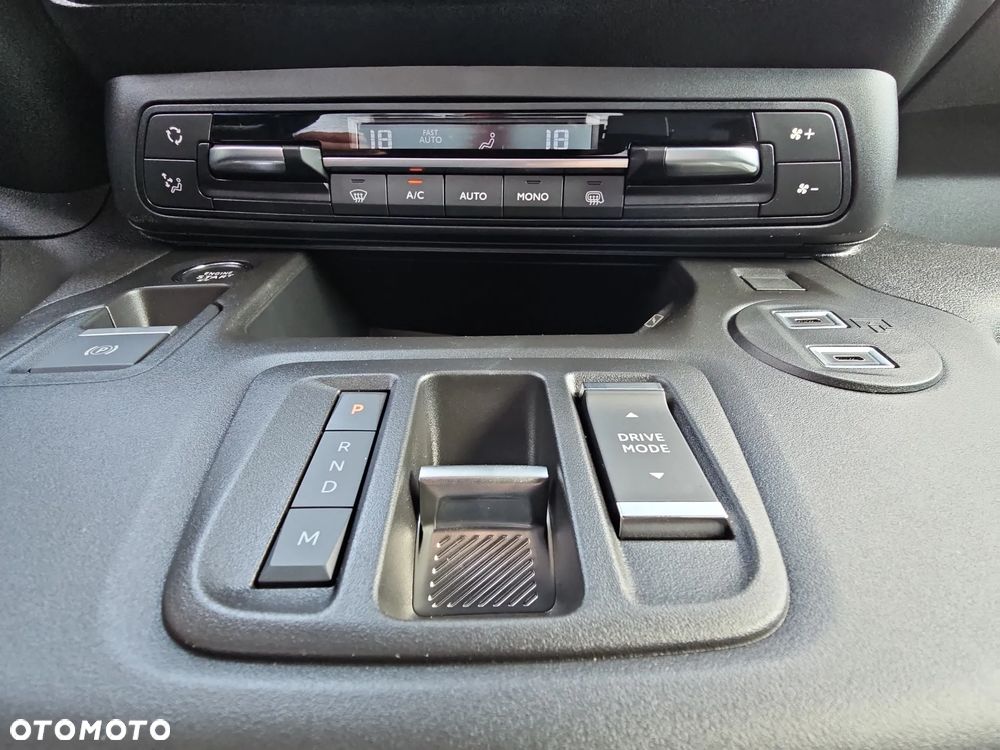 Opel COMBO Furgon XL automat - 35