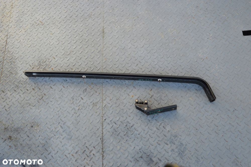 listwa prowadnica drzwi prawa renault trafic vivaro środkowa 06r - 2