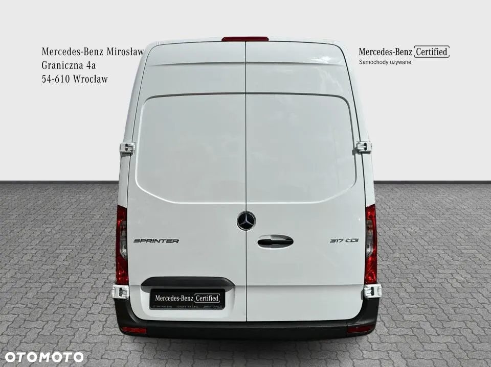 Mercedes-Benz Sprinter - 5