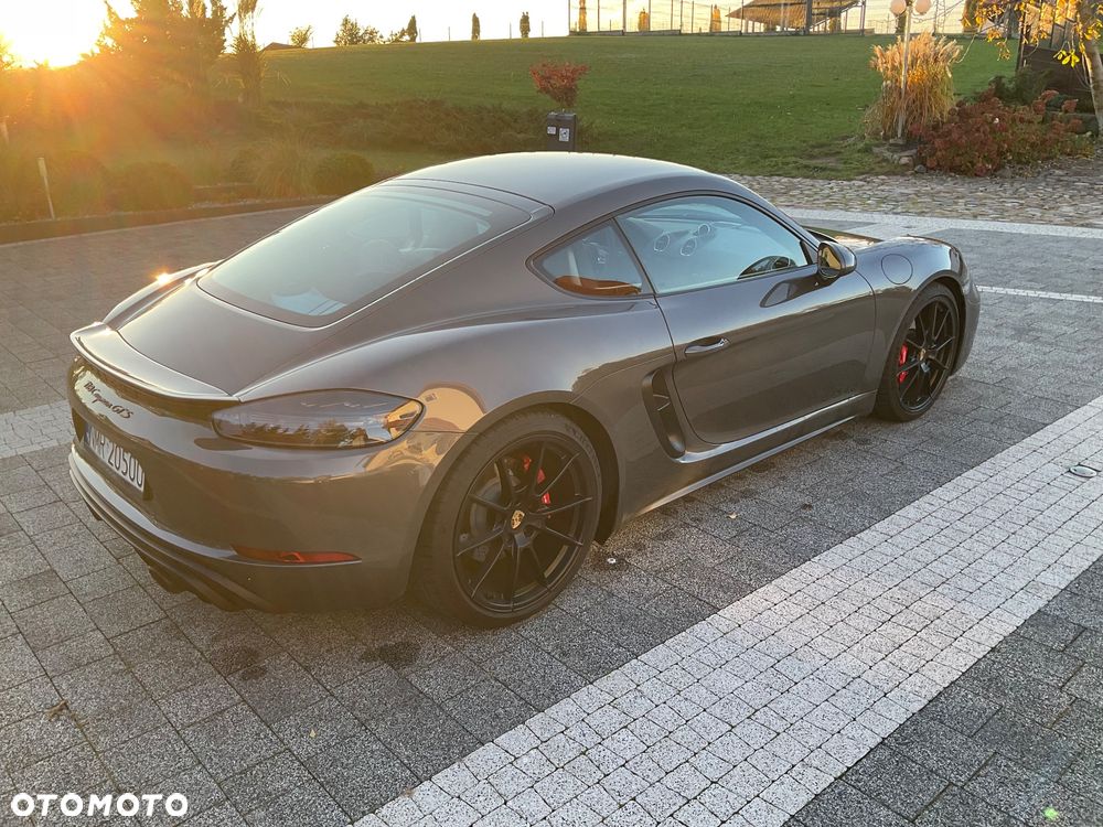 Porsche 718 Cayman - 3