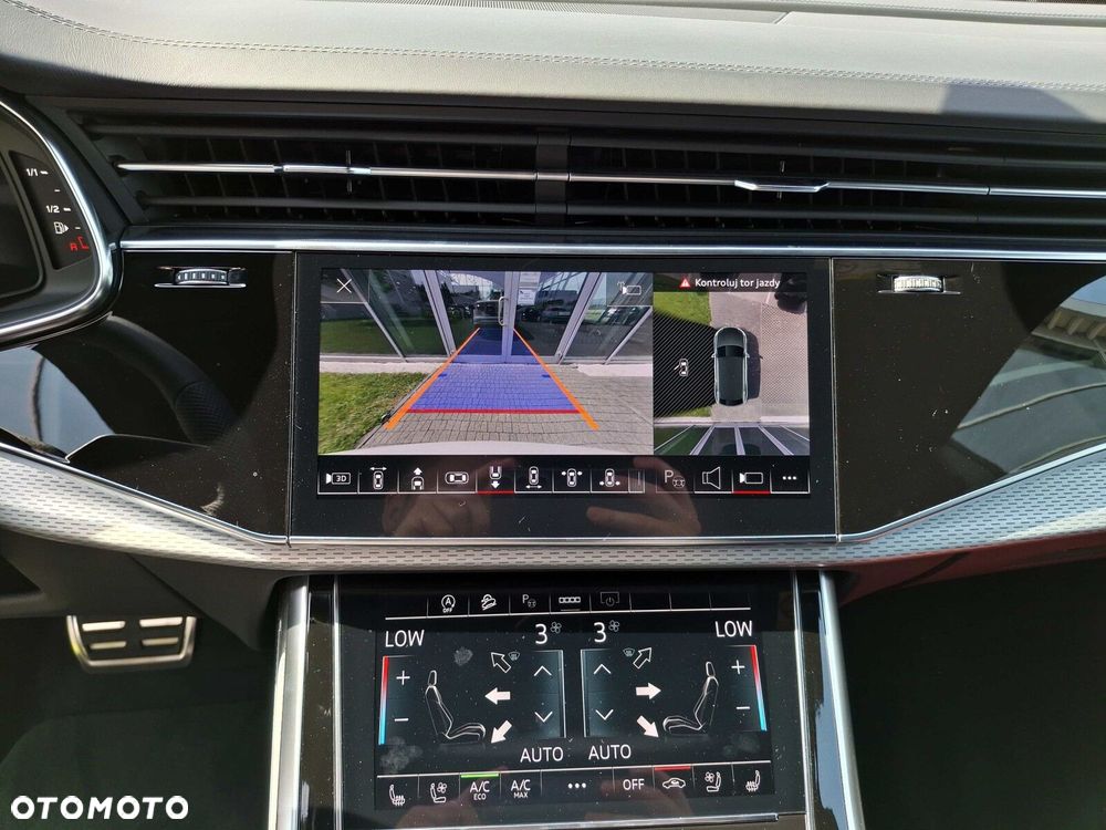Audi Q8 - 32