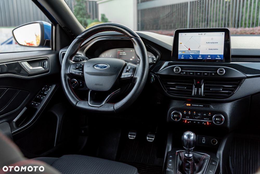 Ford Focus 1.0 EcoBoost Start-Stopp-System ST-LINE X - 26