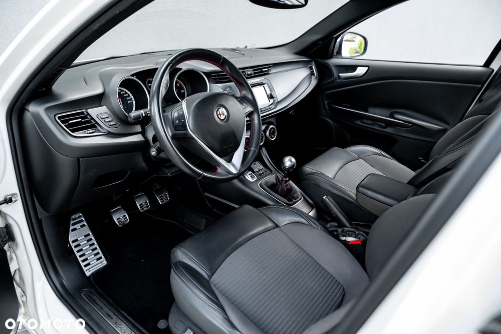 Alfa Romeo Giulietta - 16