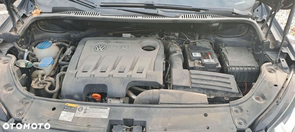Volkswagen Touran 2013 photo 3