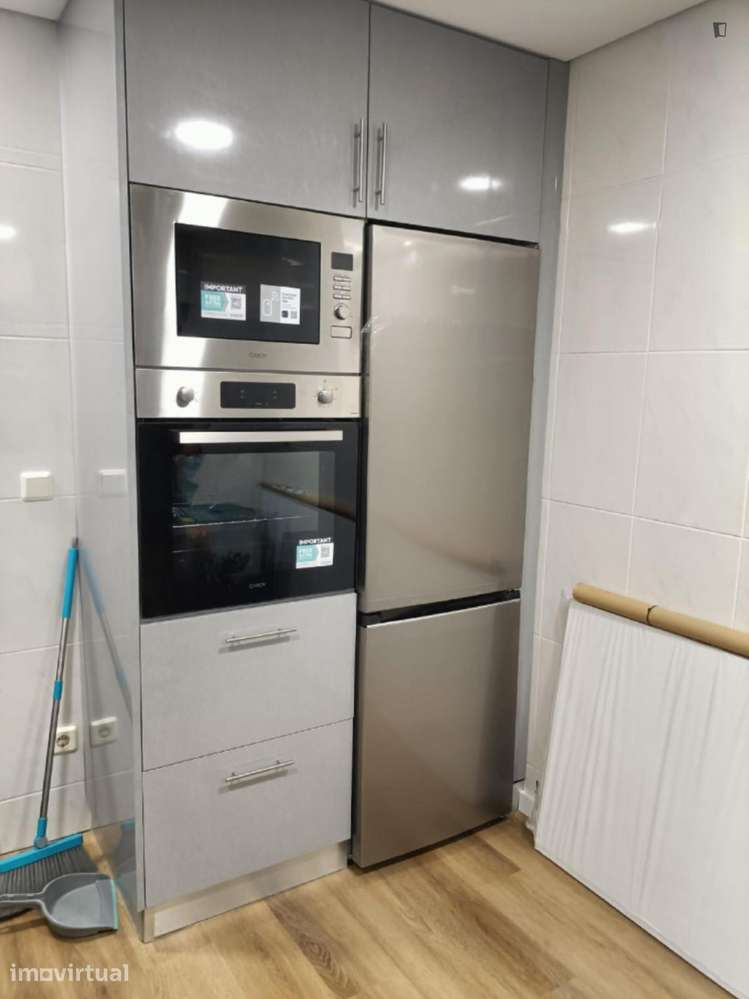Quarto - localizado em Campanhã Porto - Grande imagem: 3/15
