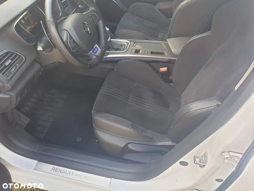 Renault Megane ENERGY TCe 205 EDC GT - 9
