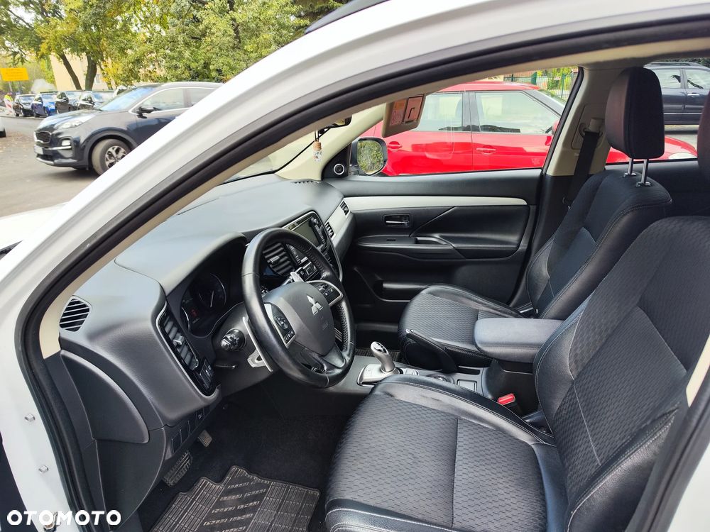 Mitsubishi Outlander 2.0 4WD - 14