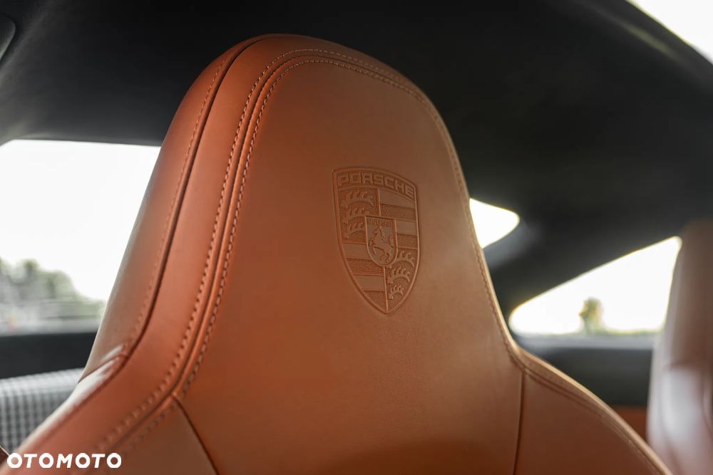 Porsche 911 Turbo - 22