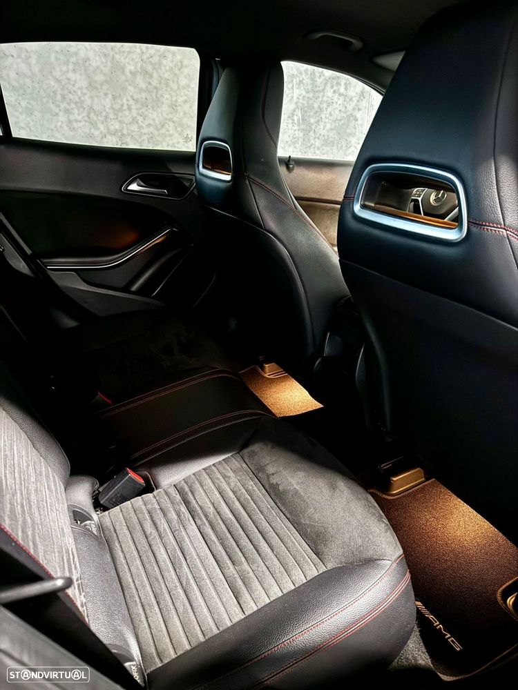 Mercedes-Benz GLA 200 d AMG Line - 35