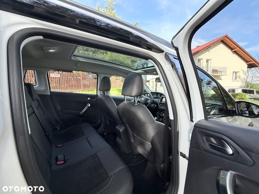 Peugeot 2008 PureTech 110 Stop&Start Crossway - 32
