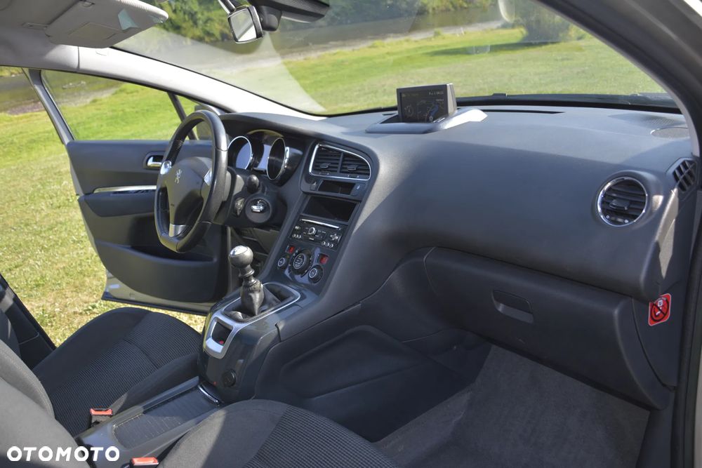 Peugeot 5008 1.6 HDi Active 7os - 19