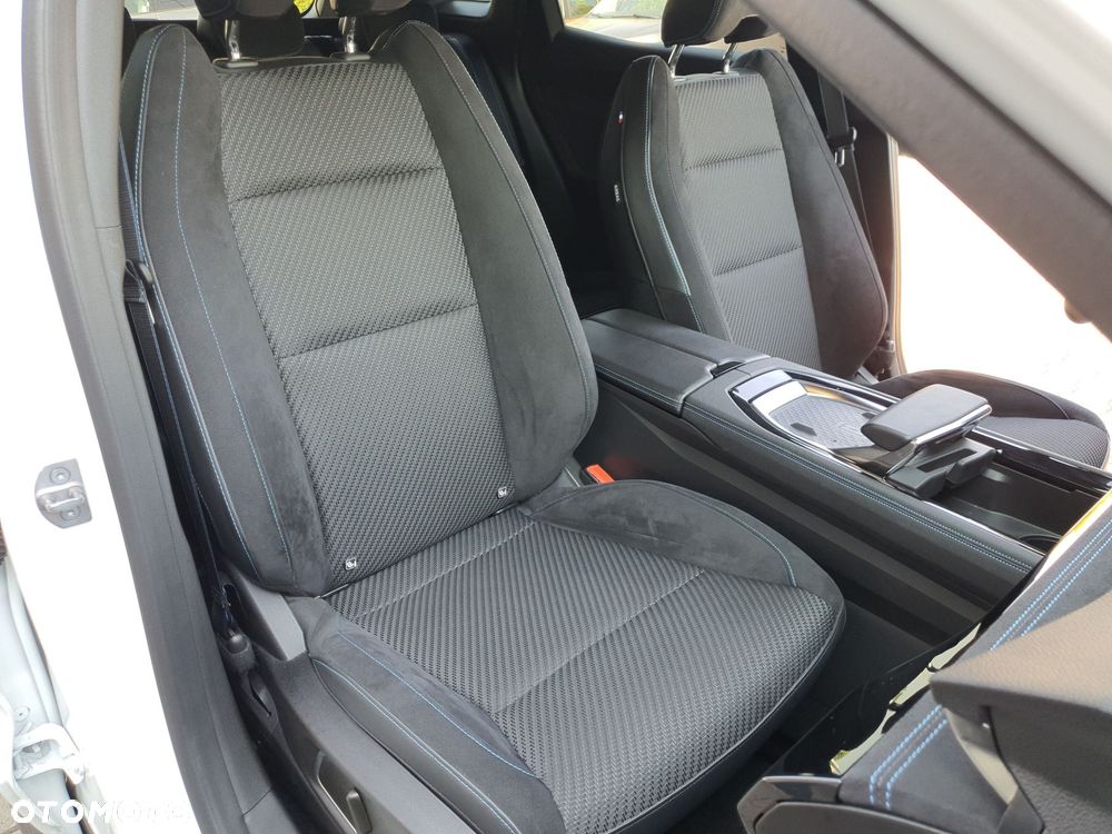 Renault Austral 1.3 TCe mHEV Iconic esprit Alpine - 28