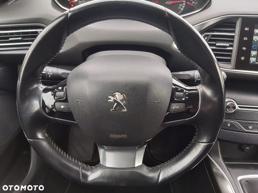 Peugeot 308 1.6 e-HDi Allure S&S - 34