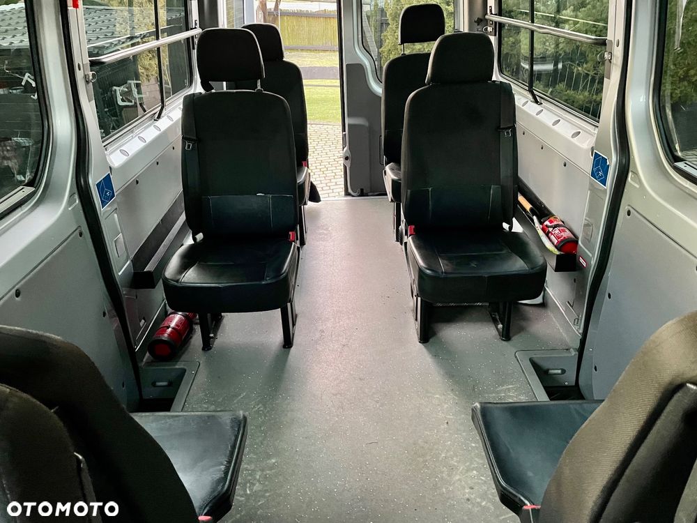 Mercedes-Benz Sprinter - 14