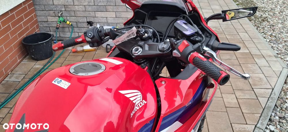Honda CBR - 12