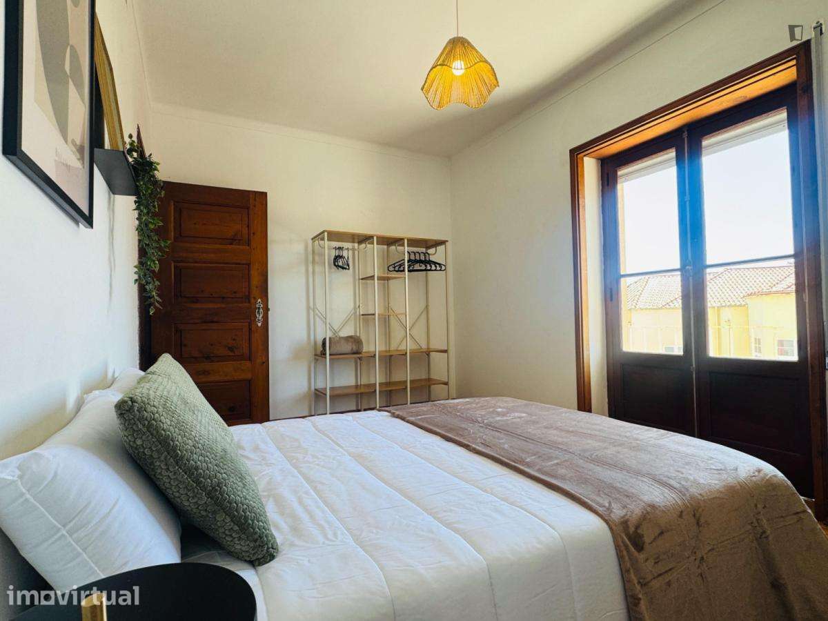Quarto - localizado em Montes Claros Coimbra - Grande imagem: 2/8