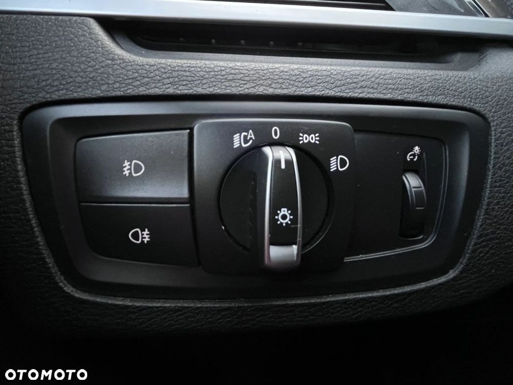 BMW X1 sDrive18d sport - 29
