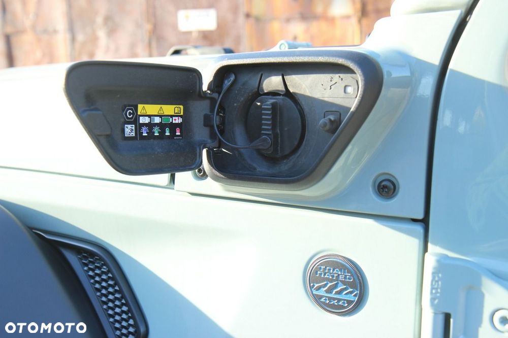 Jeep Wrangler - 17