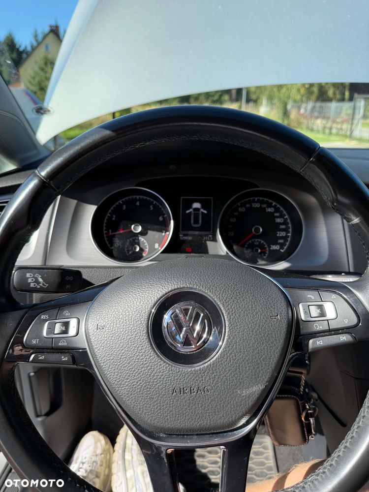 Volkswagen Golf - 9