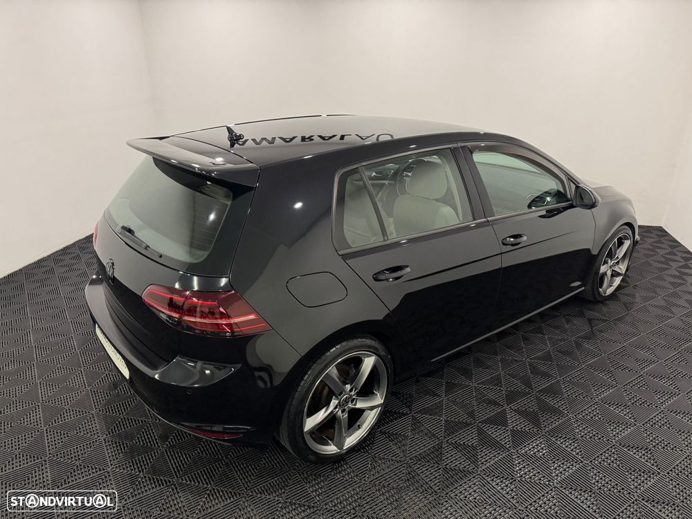 VW Golf 2.0 TDI Confortline - 24