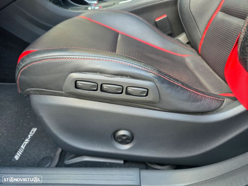 Mercedes-Benz A 45 AMG 4Matic Speedshift 7G-DCT - 12