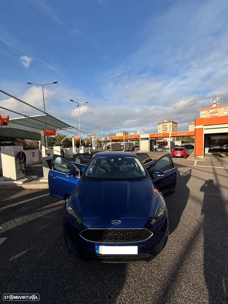 Ford Focus 1.0 EcoBoost 99g S&S Titanium - 11
