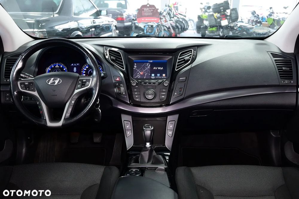 Hyundai i40 Kombi blue 1.6 Space - 20