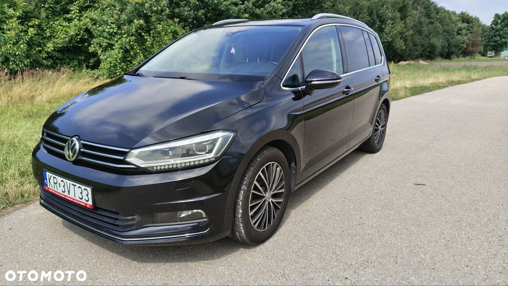 Volkswagen Touran - 1