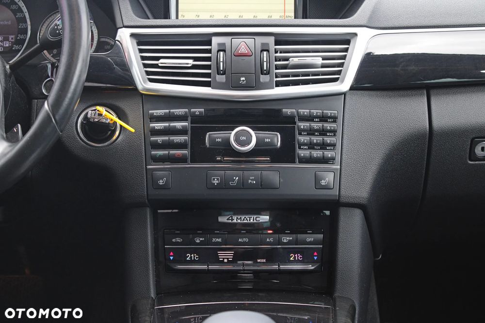 Mercedes-Benz Klasa E 350 4Matic Avantgarde Sport Edition - 21