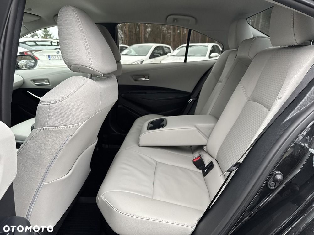 Toyota Corolla 1.8 Hybrid Executive - 12