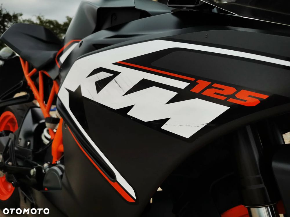 KTM RC 125 - 26